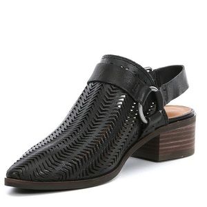NWOT Lucky Brand Women's Kaedey Clog. Black leather. 9.5